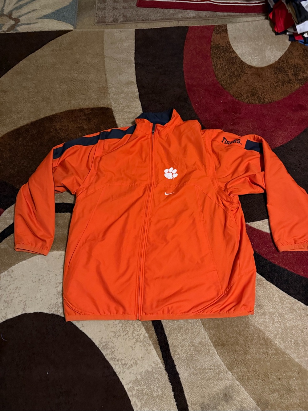 Clemson Tigers, Nike team jacket great color size XL